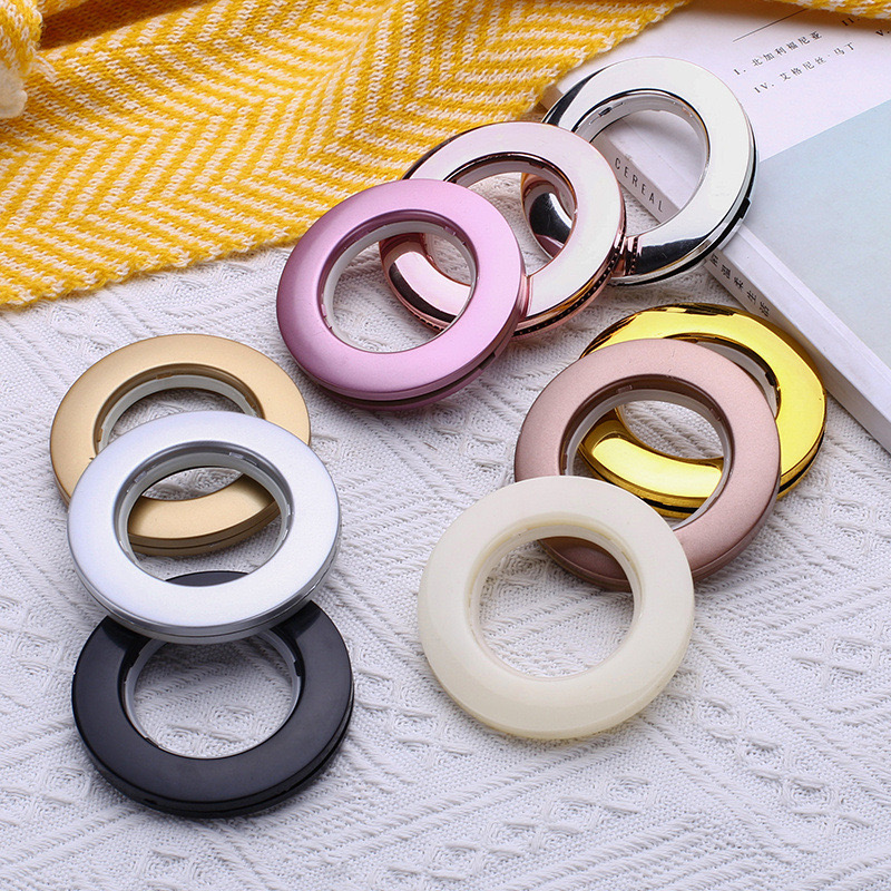 فندق بلاستيكي حديث وأنيق من الستارة المنزلية حلقة صامتة مثقبة الفن معلقة خاتم روماني لغرض زخرفي