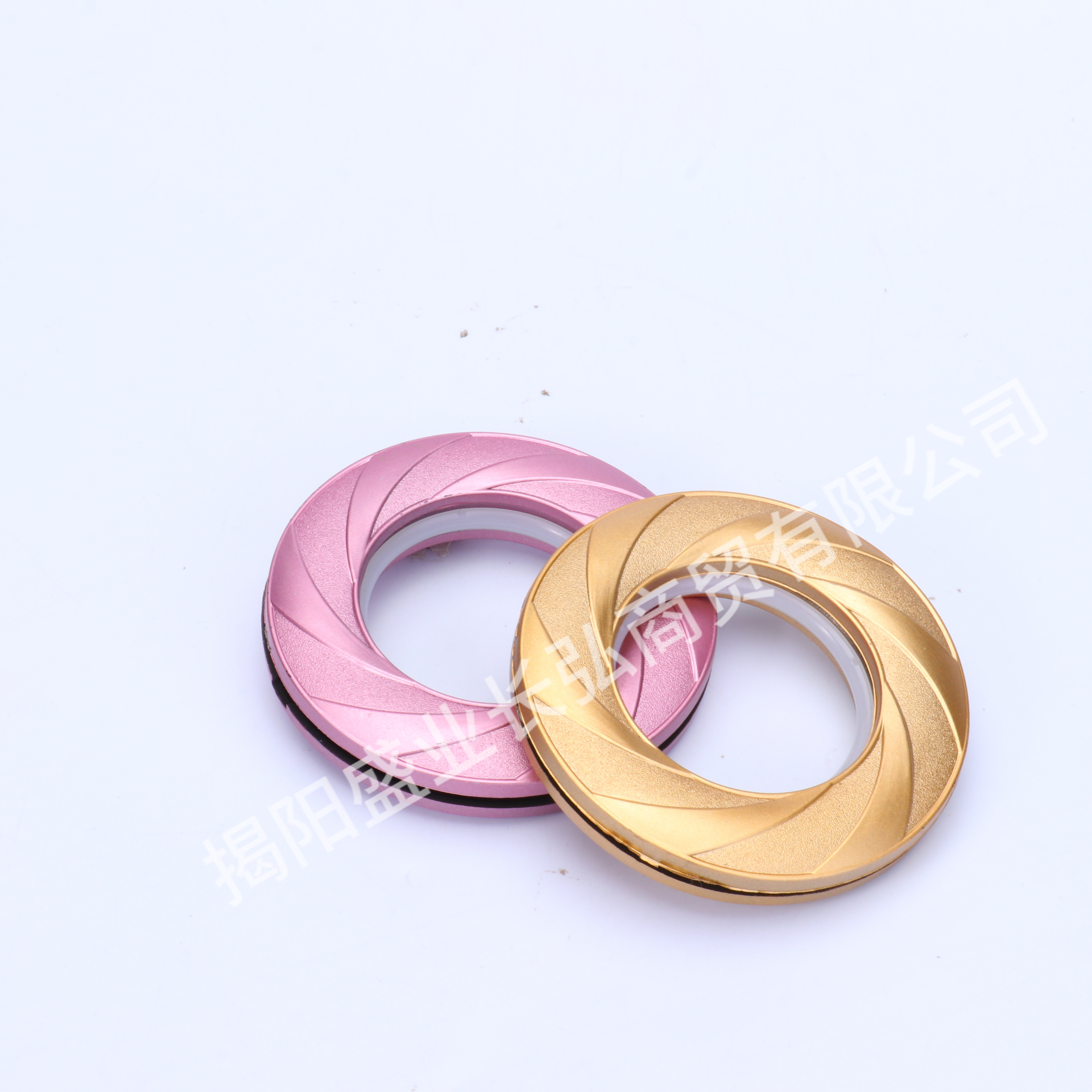 7.6 البلاستيك الخشب الستار الستار الستار الستار إكسسوارات الستار الستار حلقة حلقة جديدة تصميم جفن جديد مصنع المبيعات المباشرة
