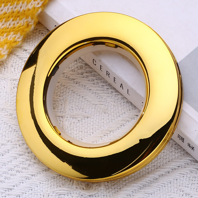 فندق بلاستيكي حديث وأنيق من الستارة المنزلية حلقة صامتة مثقبة الفن معلقة خاتم روماني لغرض زخرفي